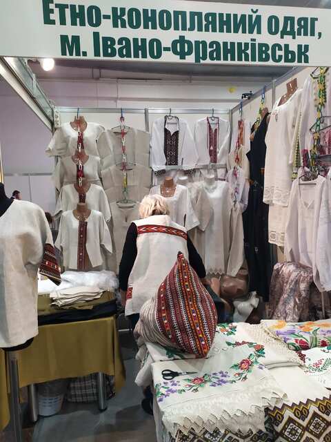 Этническая одежда из конопли